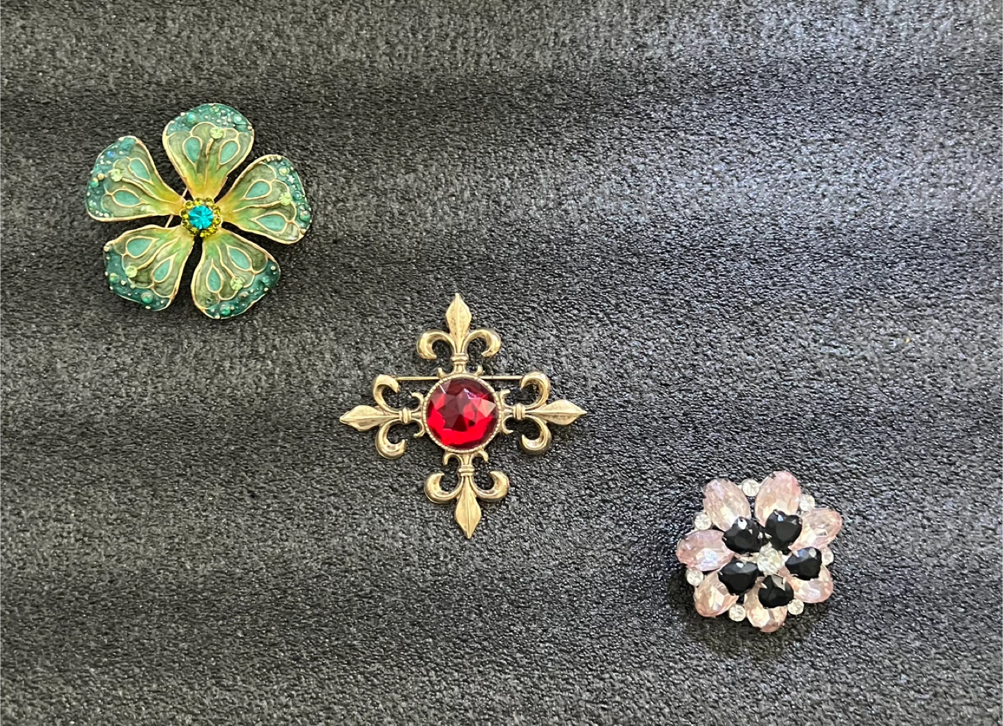 Set of 3 Decorative Brooches
