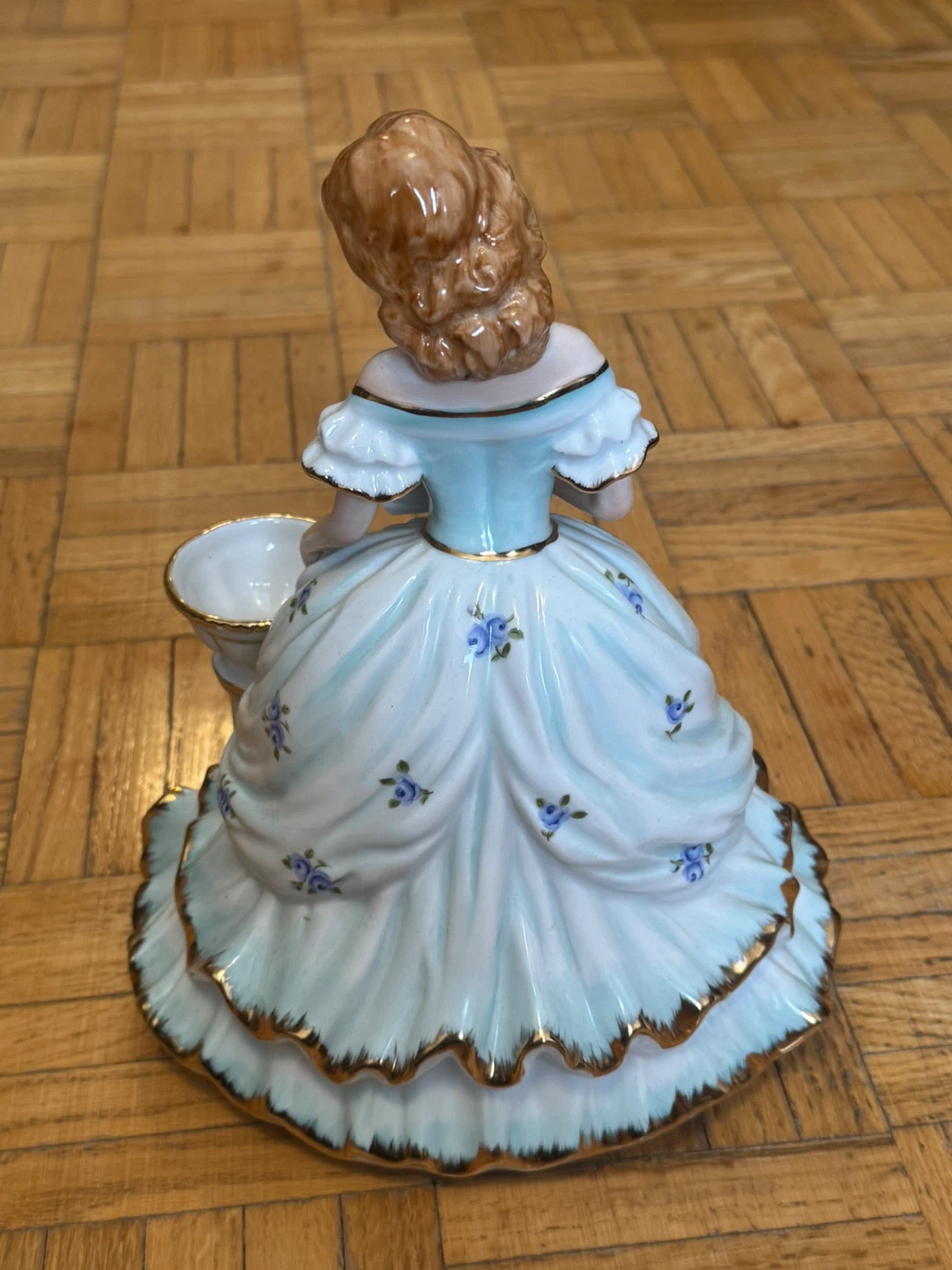 Pair of Vintage Porcelain Figurines - photo 3