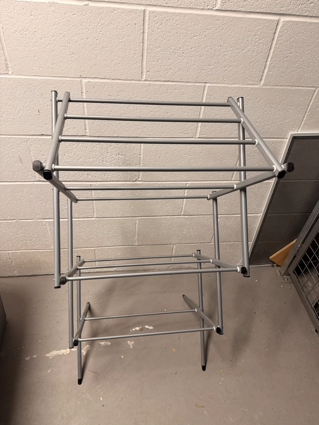 Closes Hanger Rack - like New - photo 2