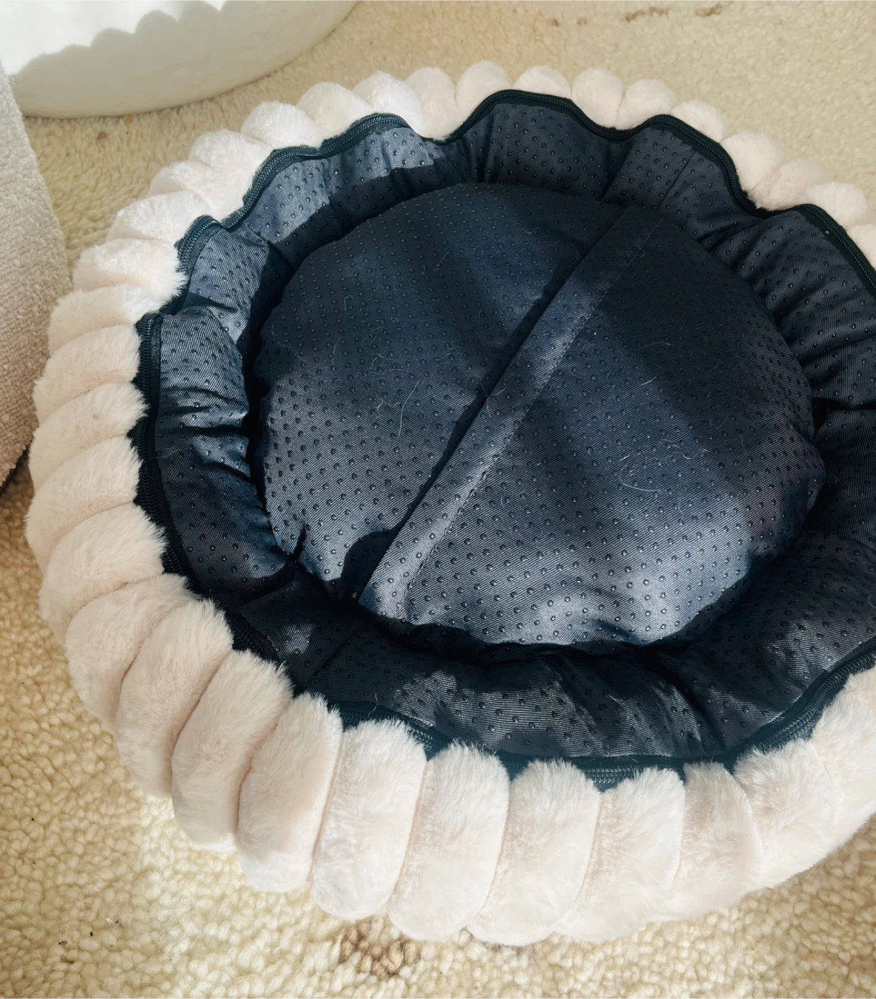 Plush Pet Bed - photo 3