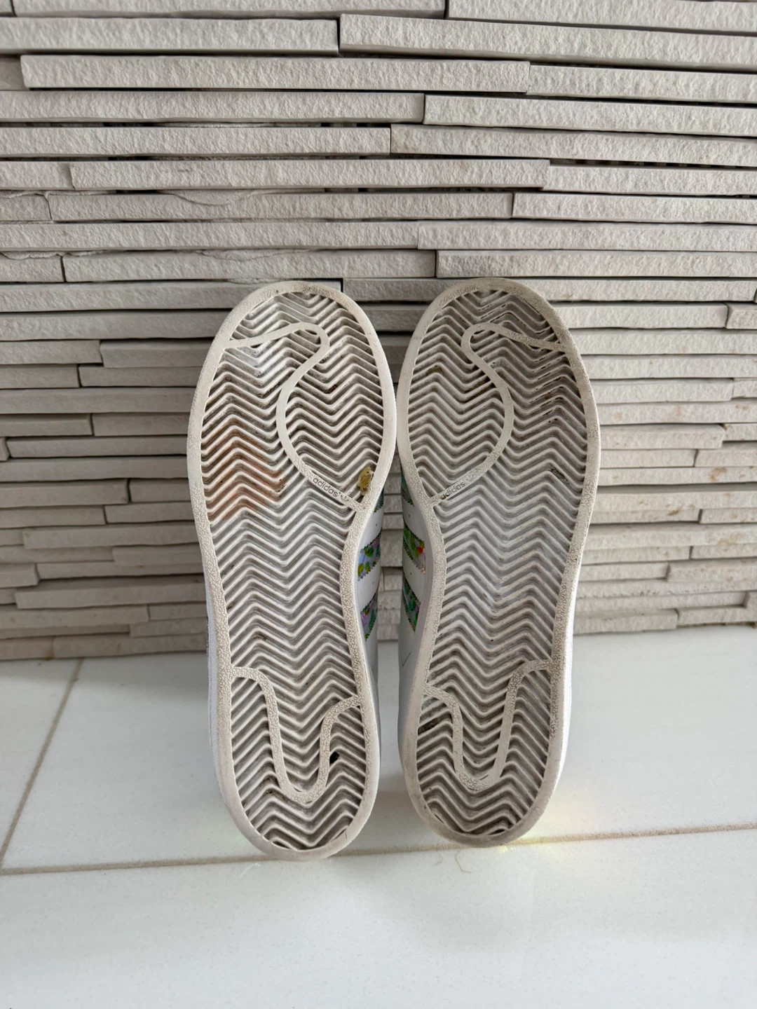 Adidas Superstar Shoes White Iridescent Stripes Size 7 - photo 4