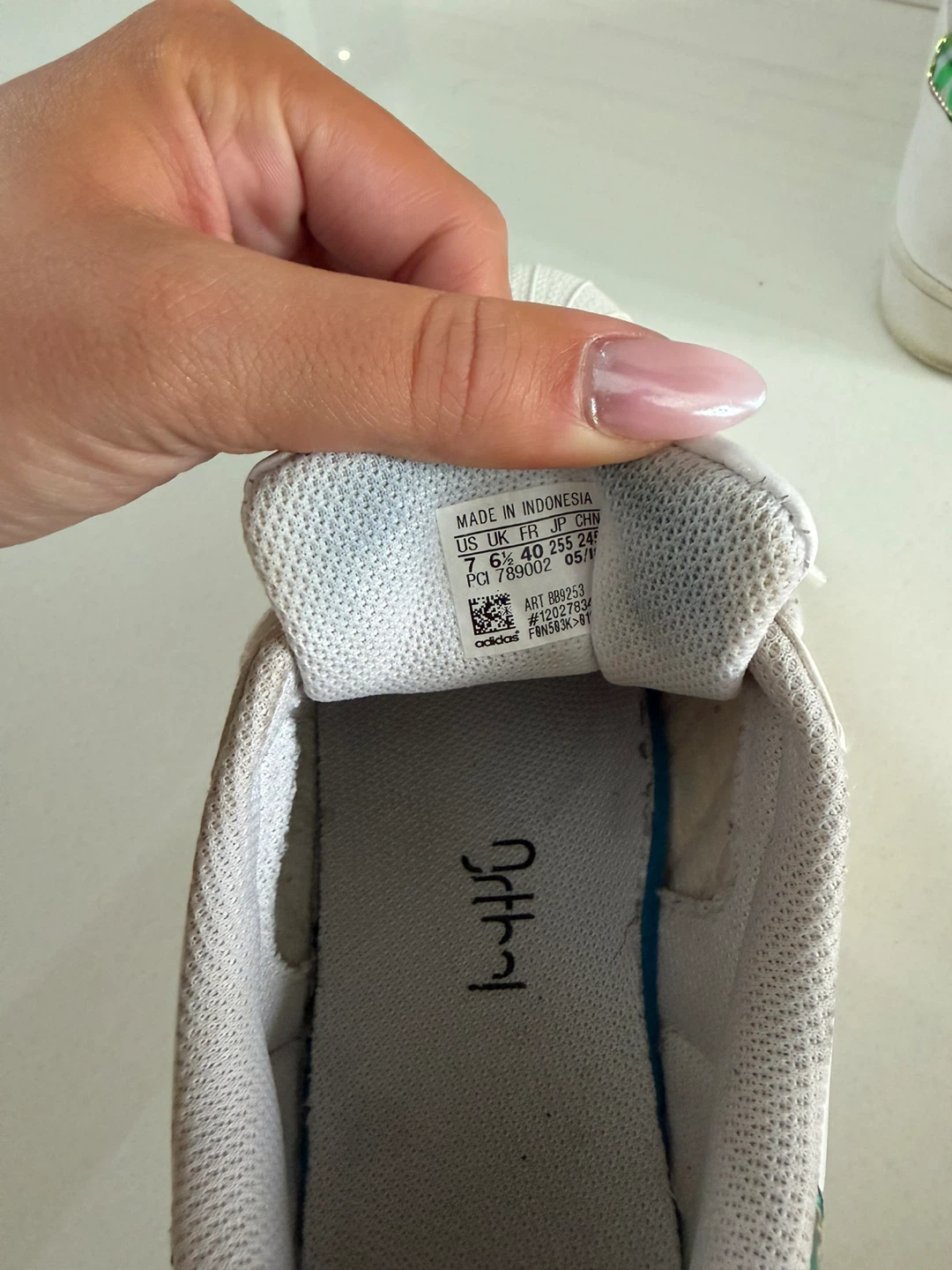 Adidas Superstar Shoes White Iridescent Stripes Size 7 - photo 5
