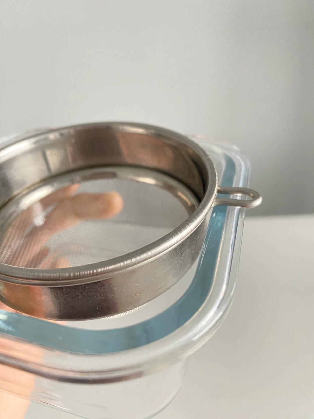 Thick & Deep Stainless Steel Mesh Strainer with Handle - photo 3