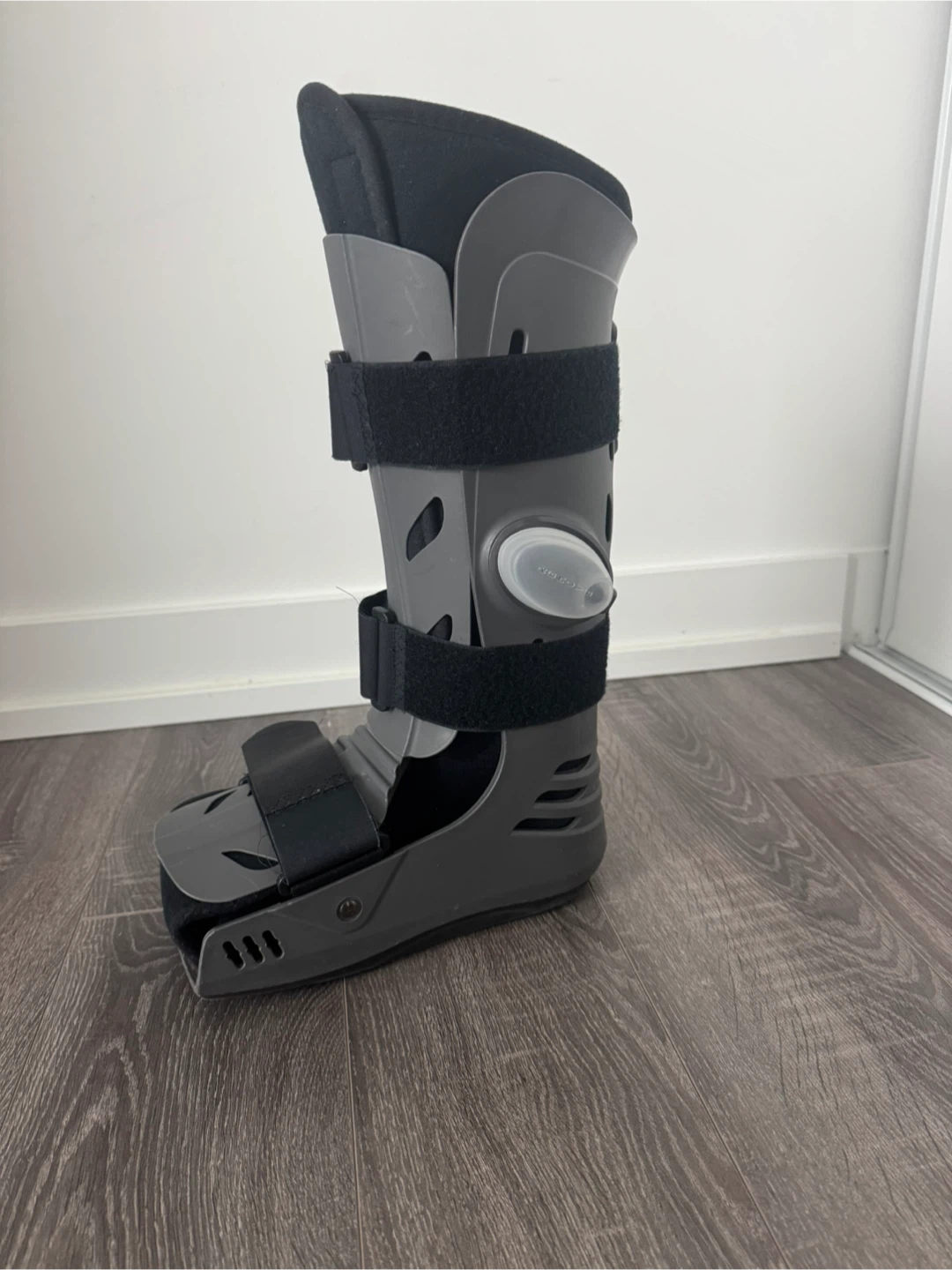 MKO Air Walker Boot Medium