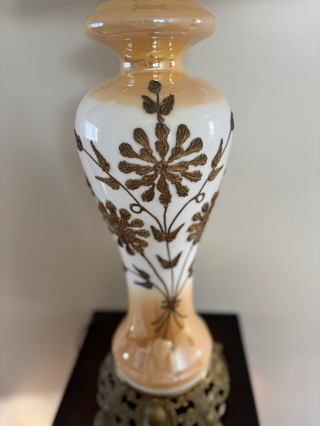 Two Vintage Floral Table Lamps - photo 3