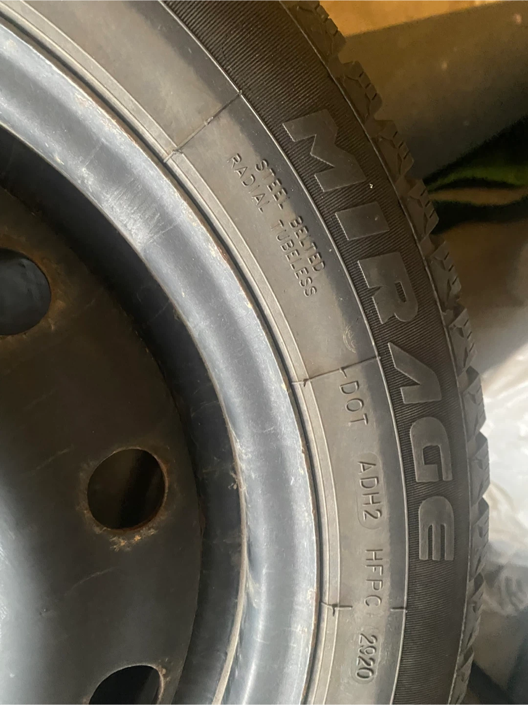 Mirage Studless Winter Tire 205/55R16