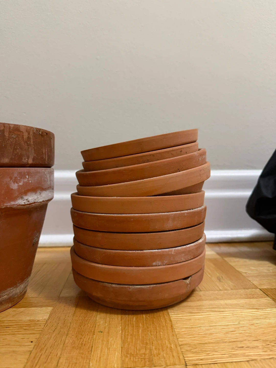 Terracotta Plant Pots and Saucers - photo 3