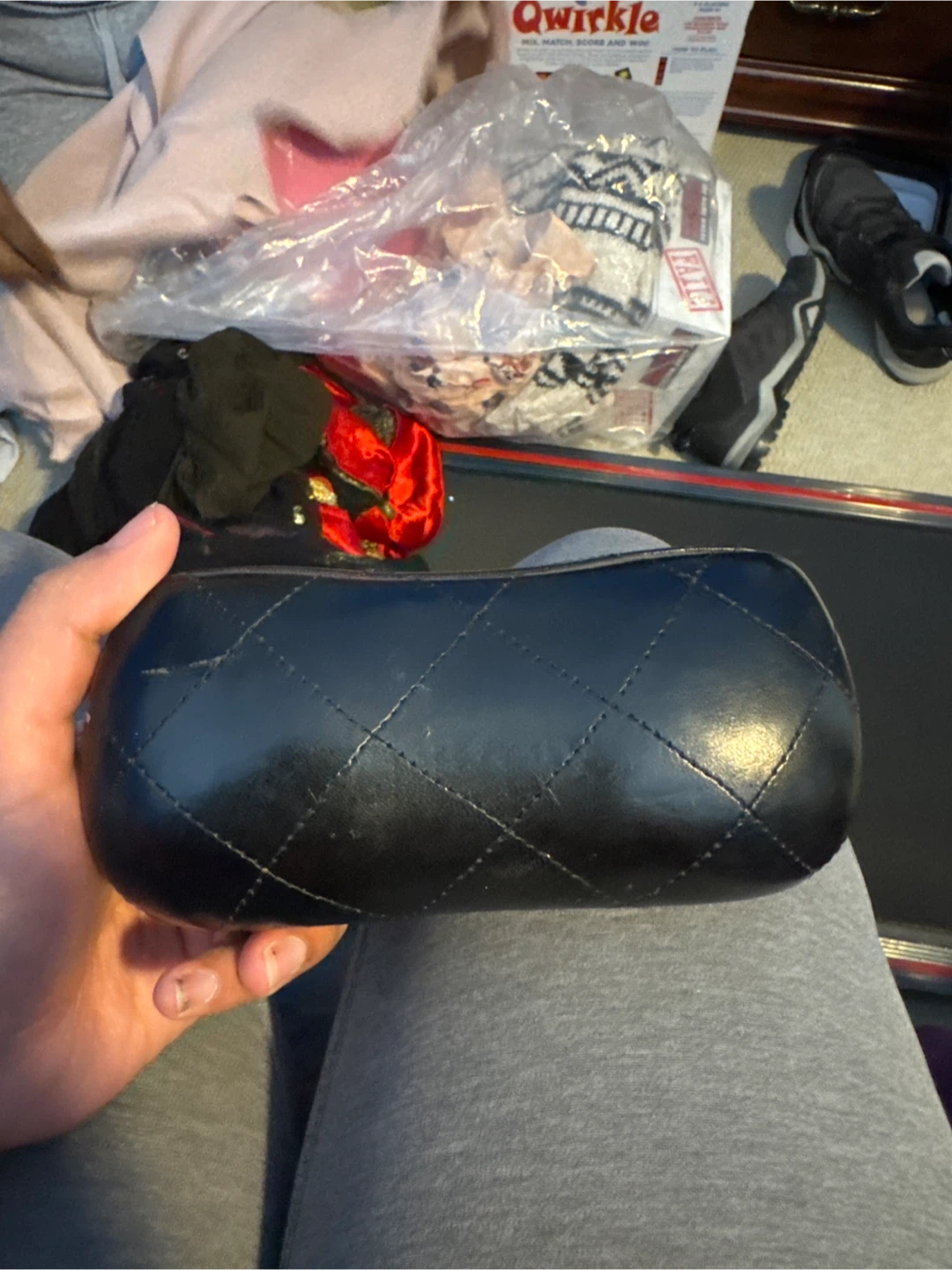 Chanel Quilted Leather Sunglasses Case - photo 3