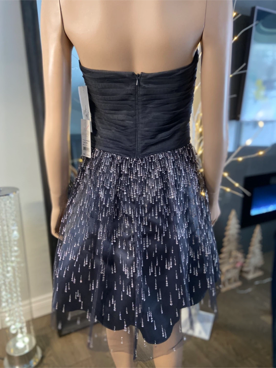 NWT: Strapless Embellished Party Dress Size 2 - photo 5