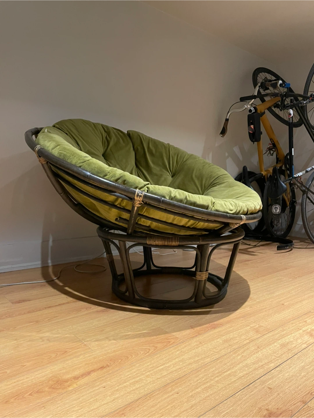 Papasan Chair with Green Cushion