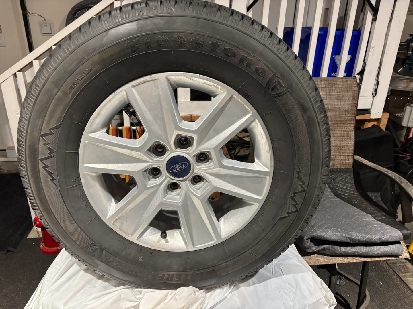 2020 F150 - Firestone Winterforce 2 Tires with rims- P275/65R18