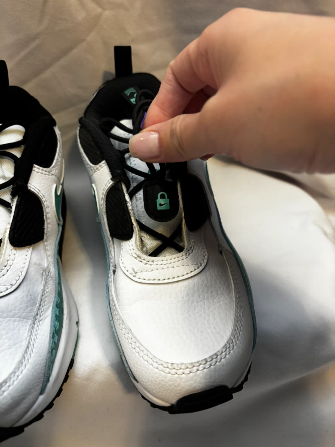Nike Air Max 90 Toggle SE Sneaker - Size 2.5Y - photo 5