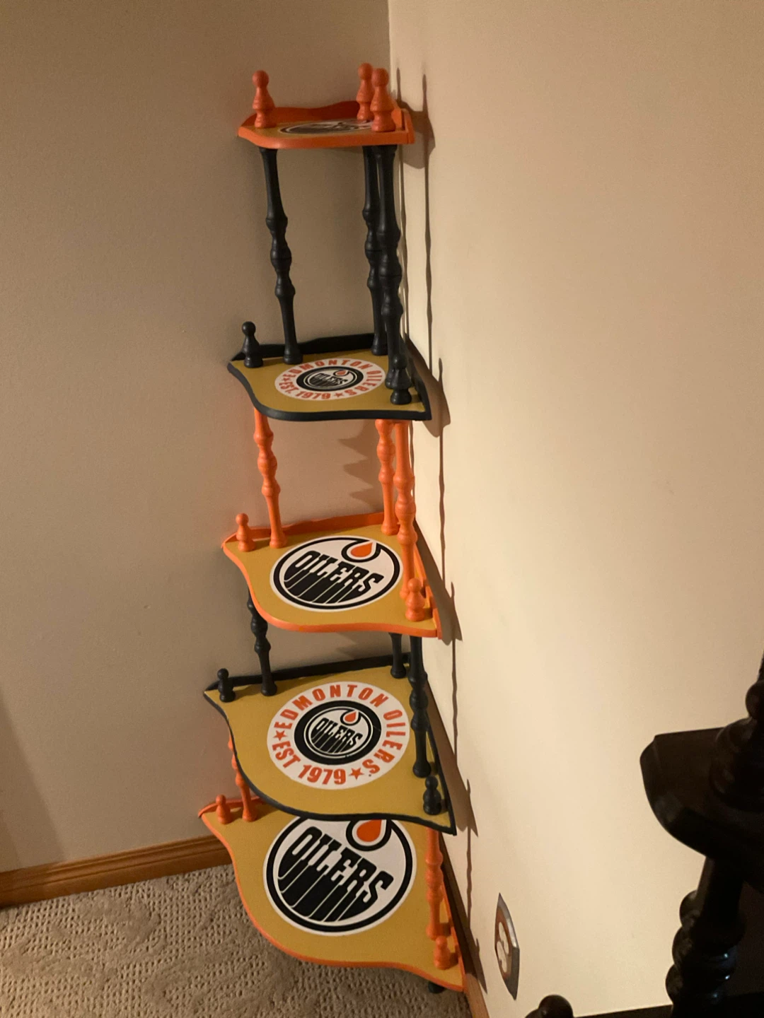 Edmonton Oilers Corner Shelf - photo 2