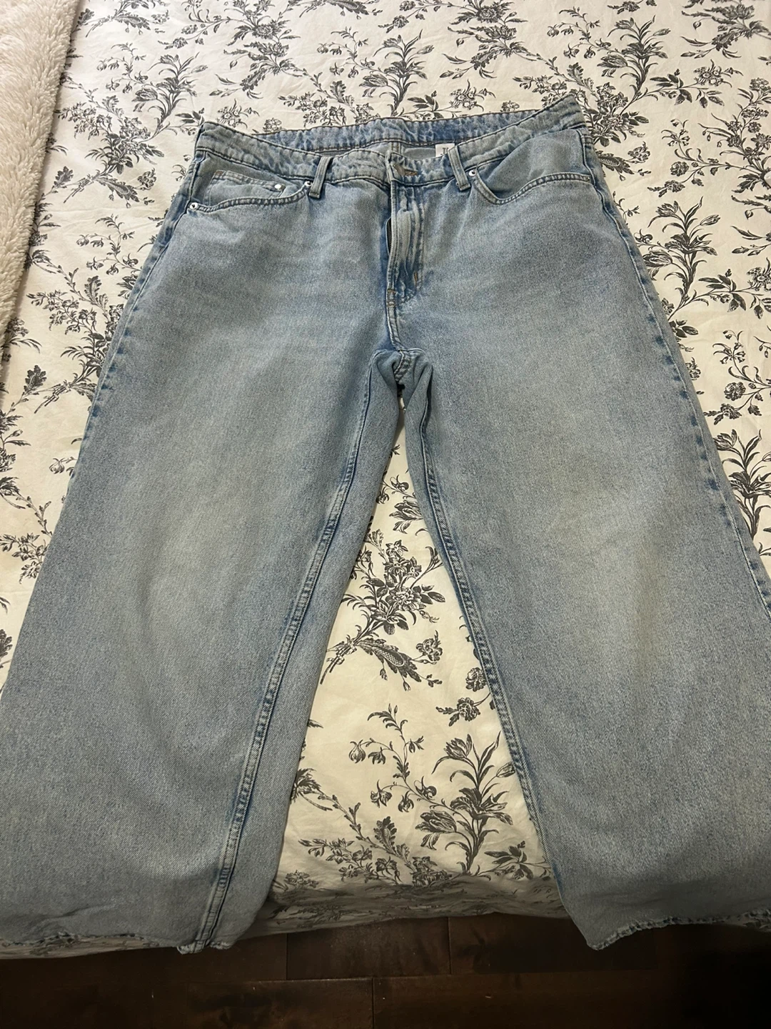 H&M Low Waist Wide Leg Jeans