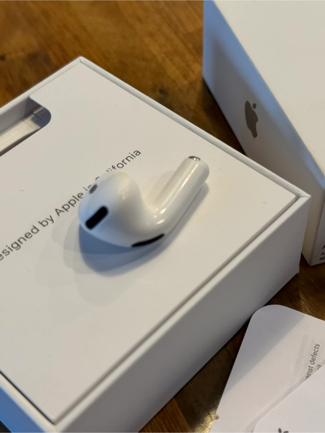 Apple AirPod 4 (MXP63LL/A) - only left side - photo 3