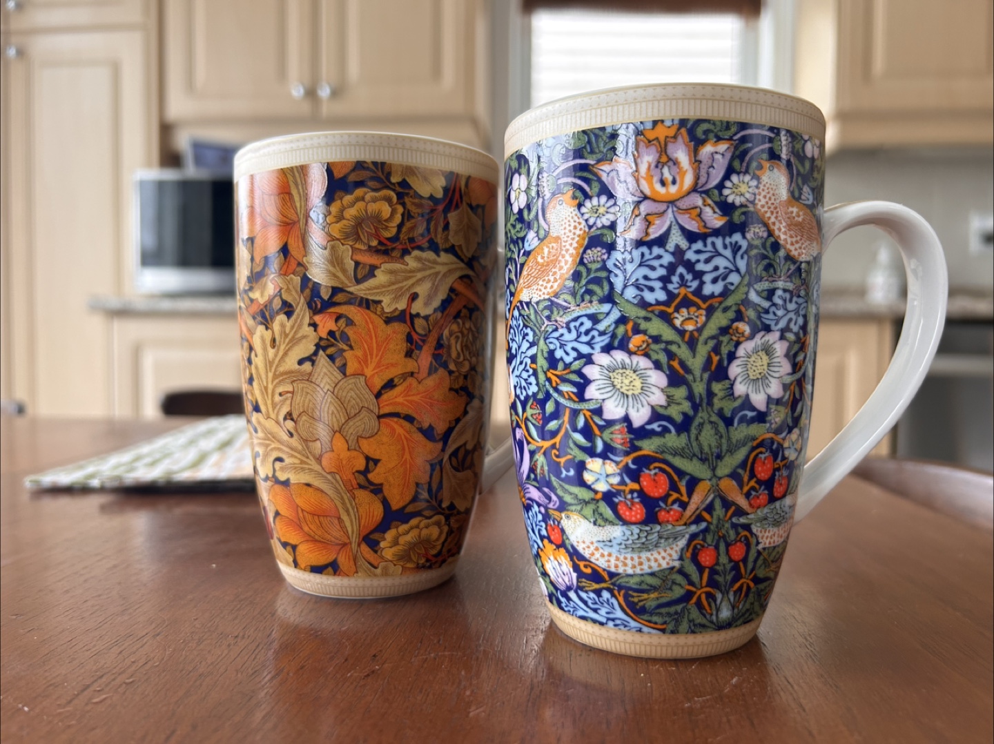 Maxwell Williams William Morris Mugs (2)
