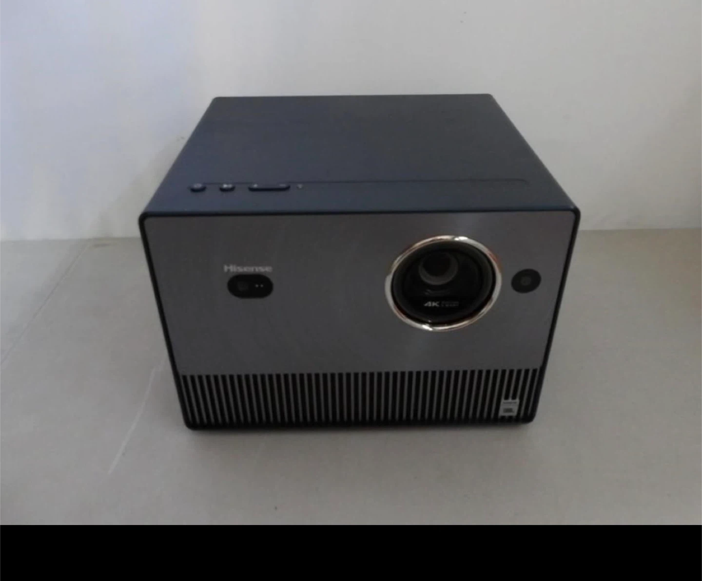 Hisense 4K Projector - photo 3