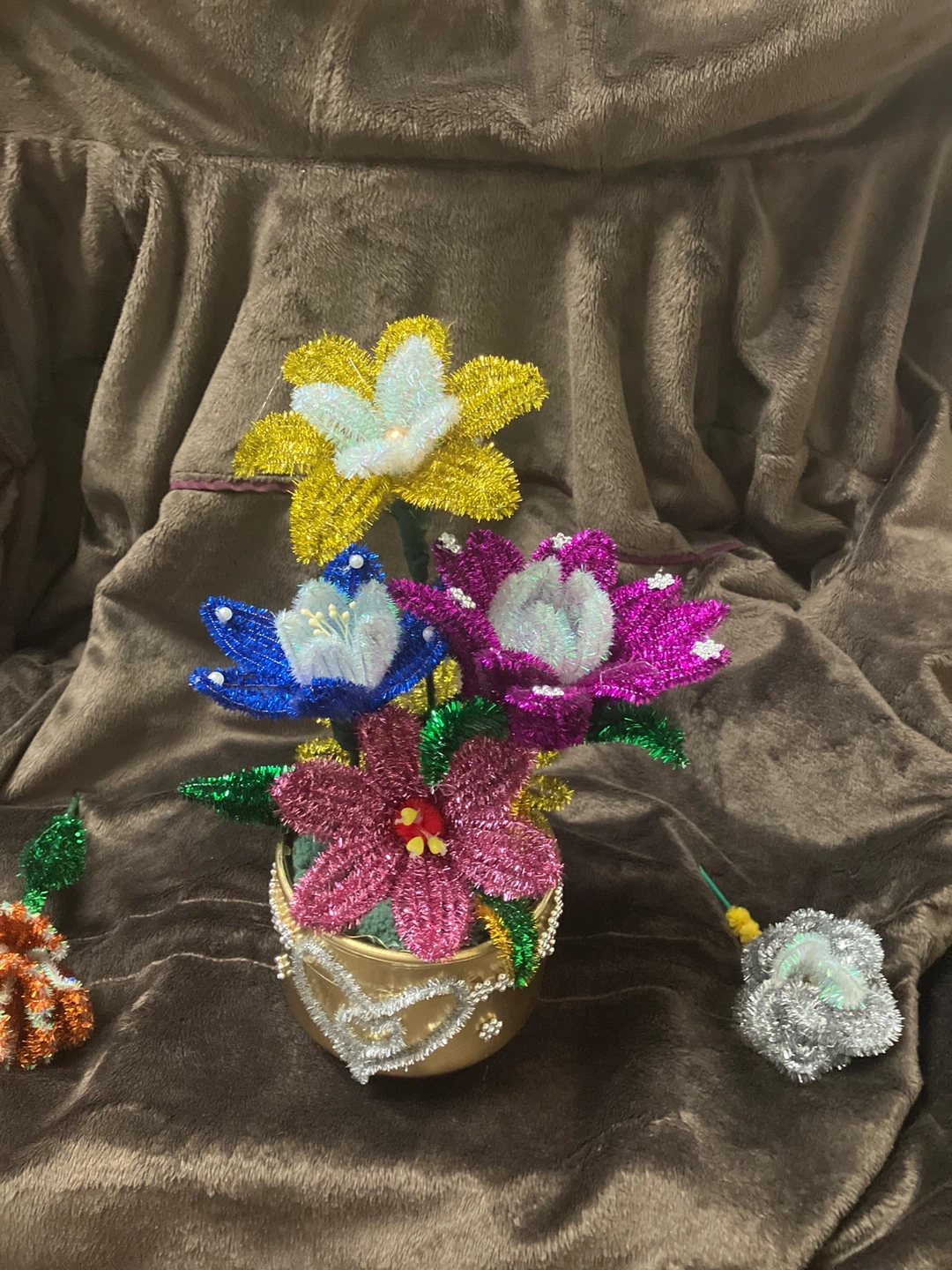 Crafted Pipe Cleaner Flowers in Decorative Pot - photo 3