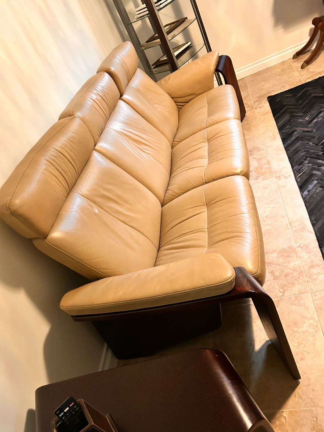 Leather 2-Seater Sofa with Wood Accents - photo 2