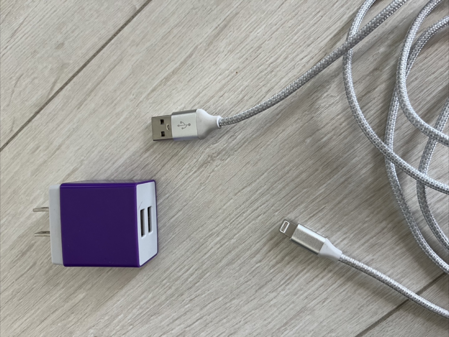 Dual USB Wall Charger with 6.6 feet Lightning Cable for Apple - photo 2