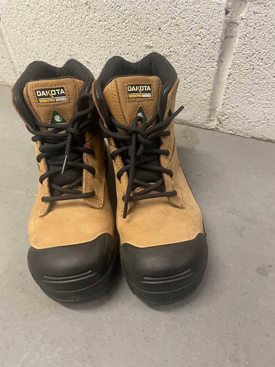 Dakota Workpro Series Boots - size 7 ( unused)