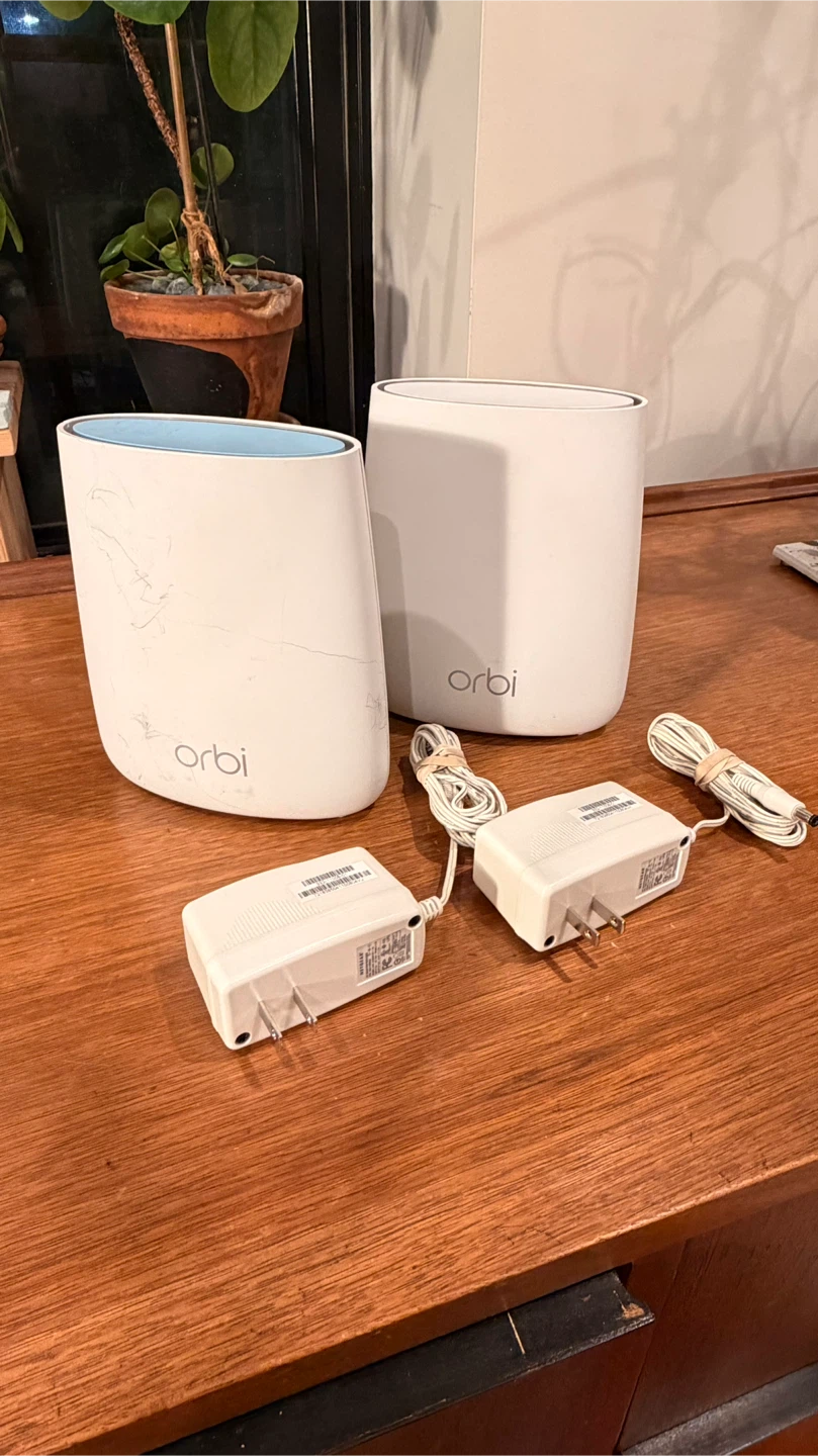 Netgear Orbi Mesh WiFi System (Router & Satellite)
