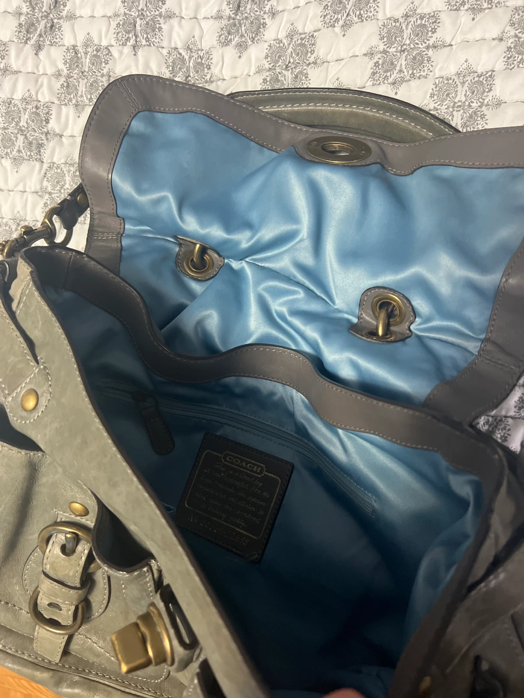 Coach Grey Leather Shoulder Bag - photo 4