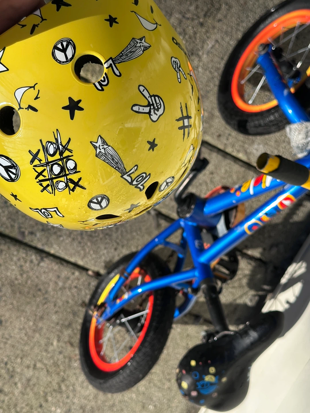 Miele Kids Bicycle with Helmet - photo 4