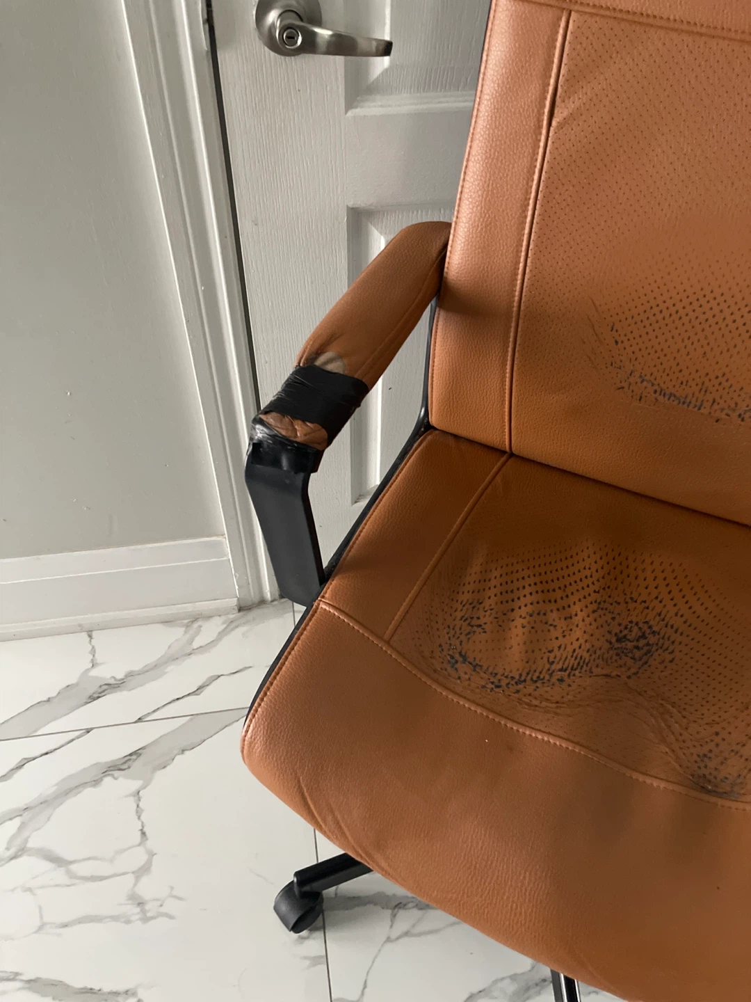 Brown Office Chair - Damaged - photo 3