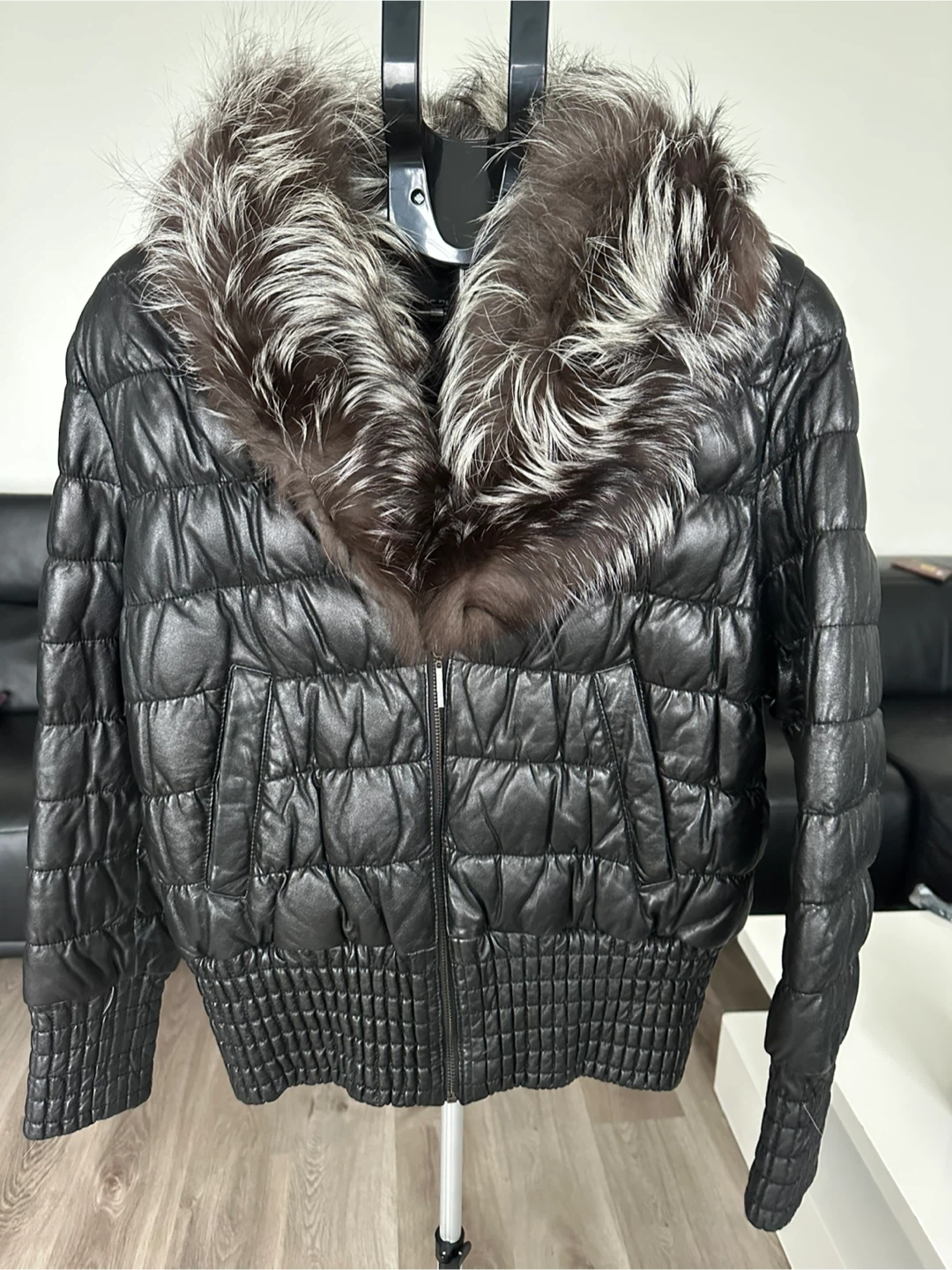 Vintage Genuine Leather LaREINE BLANCHE coat with fur collar