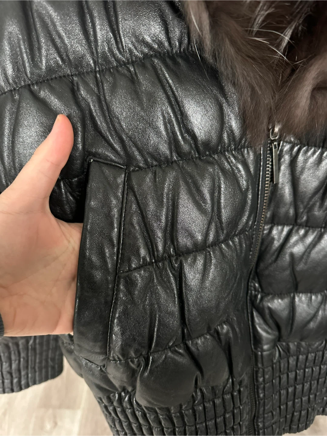 Vintage Genuine Leather LaREINE BLANCHE coat with fur collar - photo 3