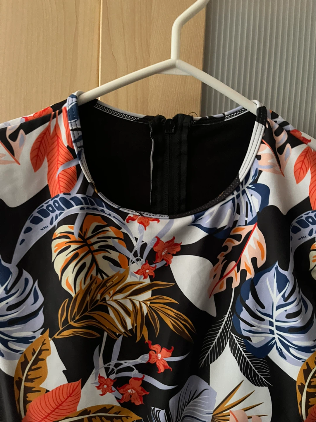 Long Sleeve Tropical Print Swimsuit, no tag, M - photo 5