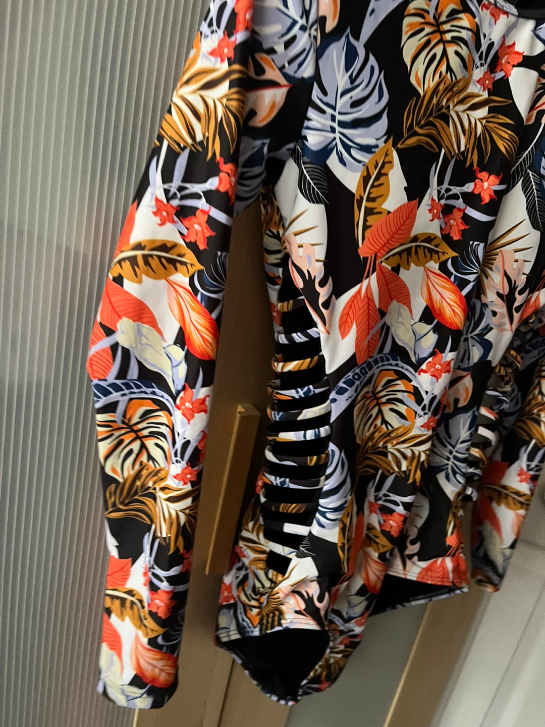 Long Sleeve Tropical Print Swimsuit, no tag, M - photo 4