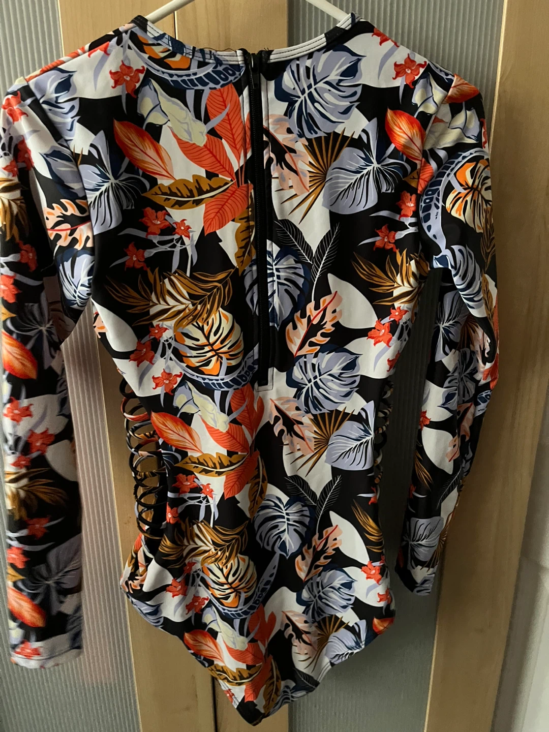 Long Sleeve Tropical Print Swimsuit, no tag, M - photo 2