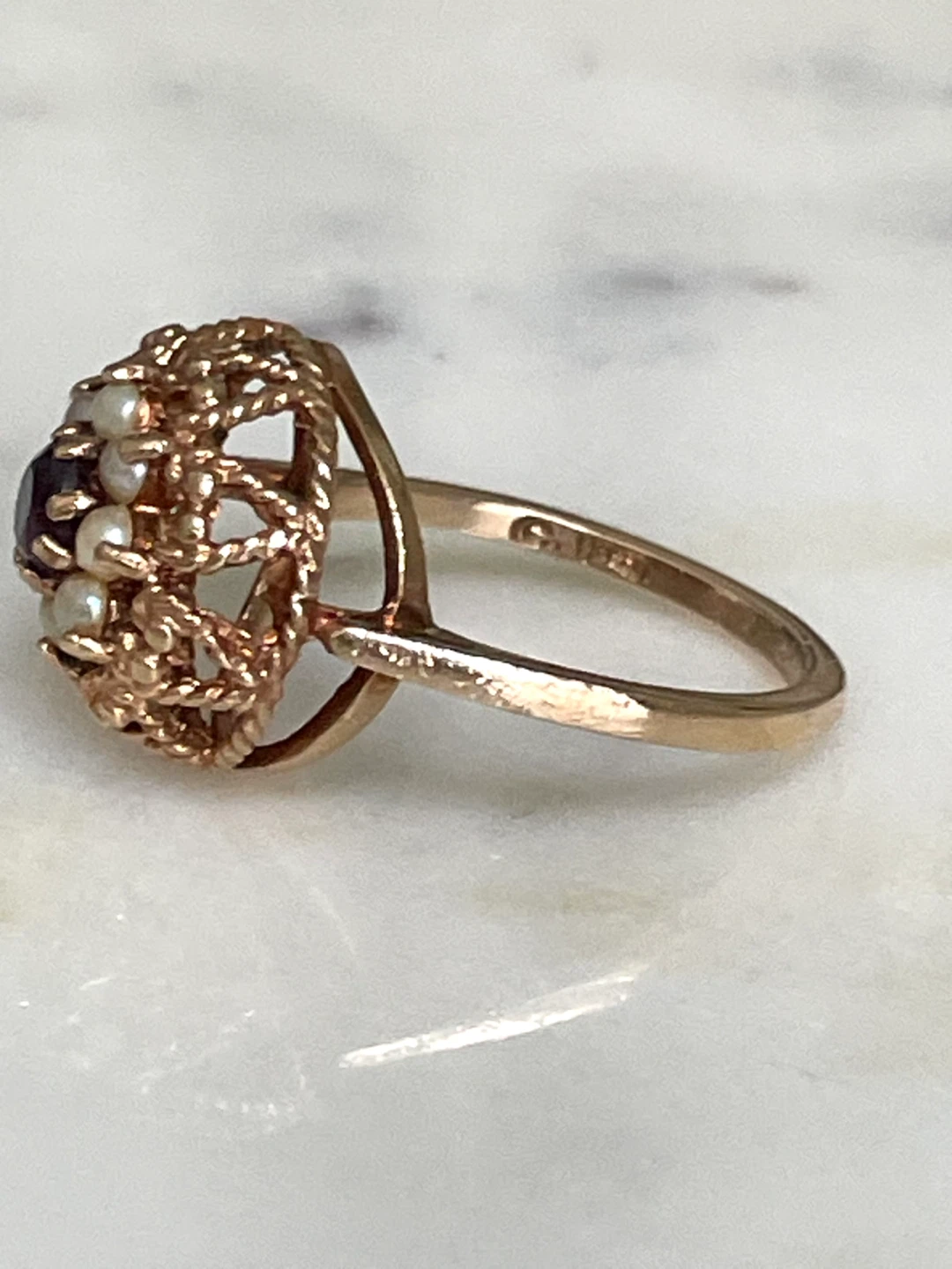 Beautiful Victorian 9K Gold Ring - Amethyst & Seed Pearls - photo 3