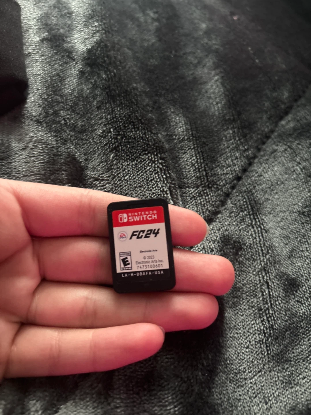 Nintendo Switch Console with FC 24 Game - photo 2