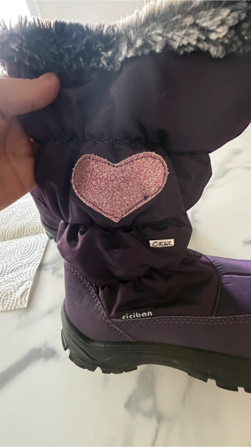 Purple Cicipan Winter Boots with Glitter Hearts - Kids Size 34 - photo 5