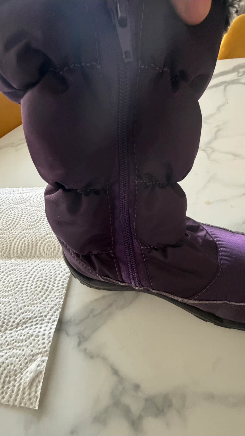 Purple Cicipan Winter Boots with Glitter Hearts - Kids Size 34 - photo 4
