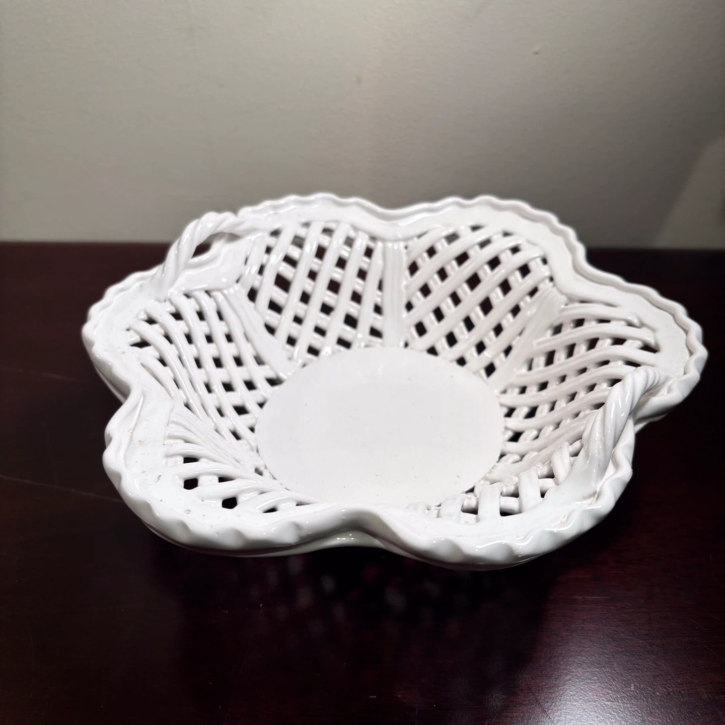 White Ceramic Lattice Basket Made in Portugal - photo 2