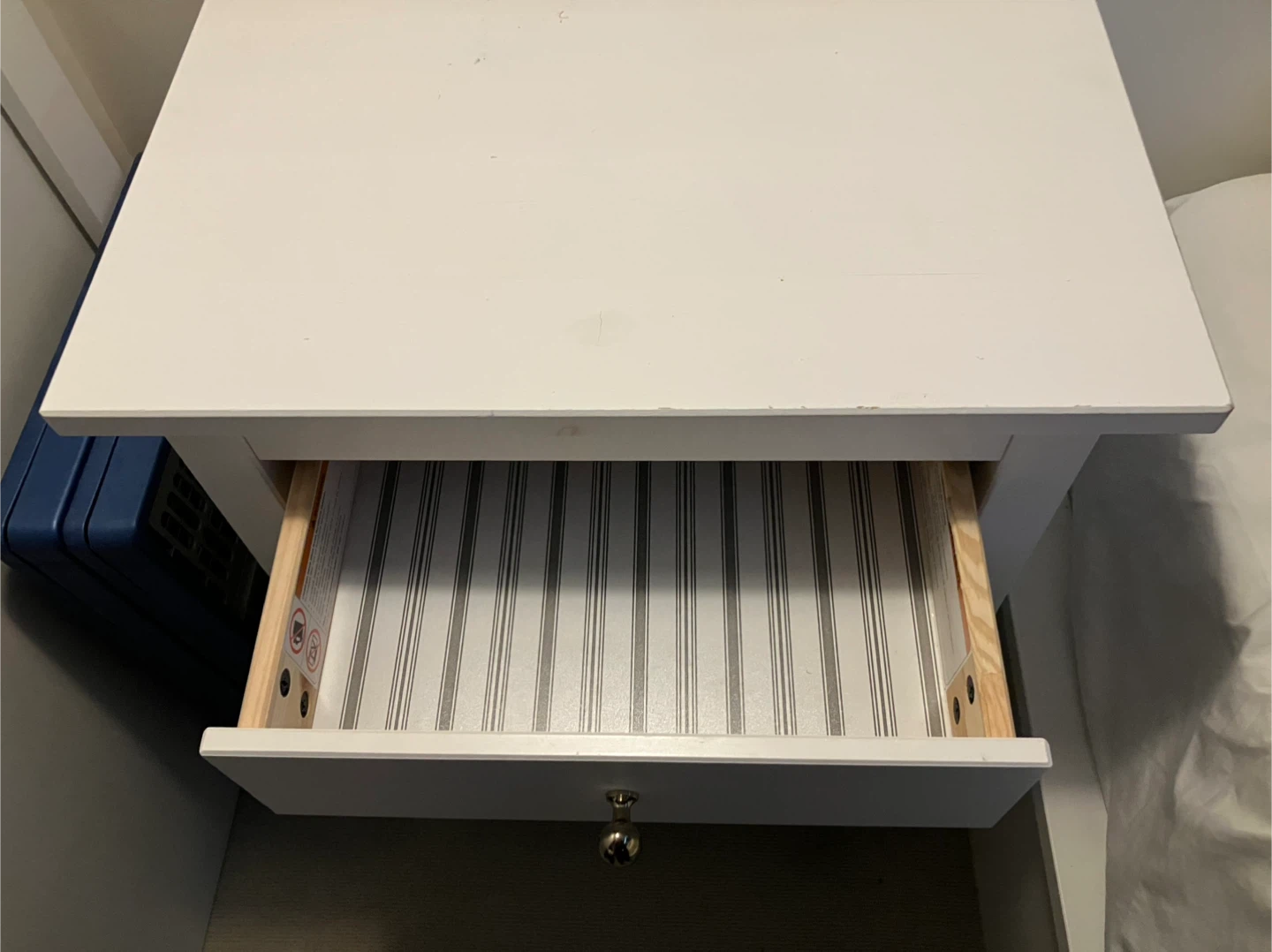 2 IKEA Hemnes White 3-Drawer Nightstands - photo 2