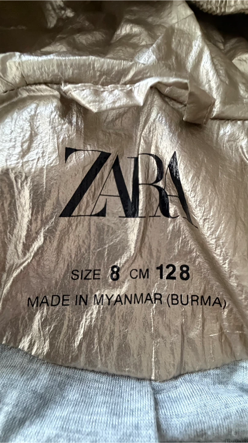 Zara Gold Hooded Jacket and Sandals Set - photo 3
