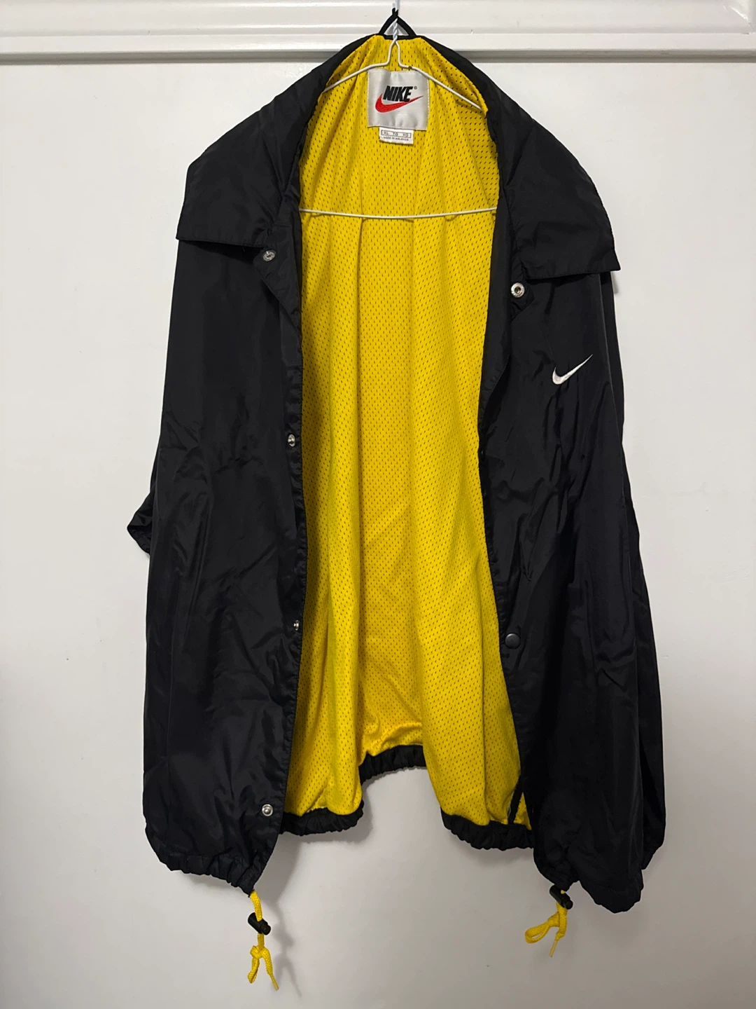 Nike Black Yellow Swoosh Windbreaker Jacket XL - photo 3