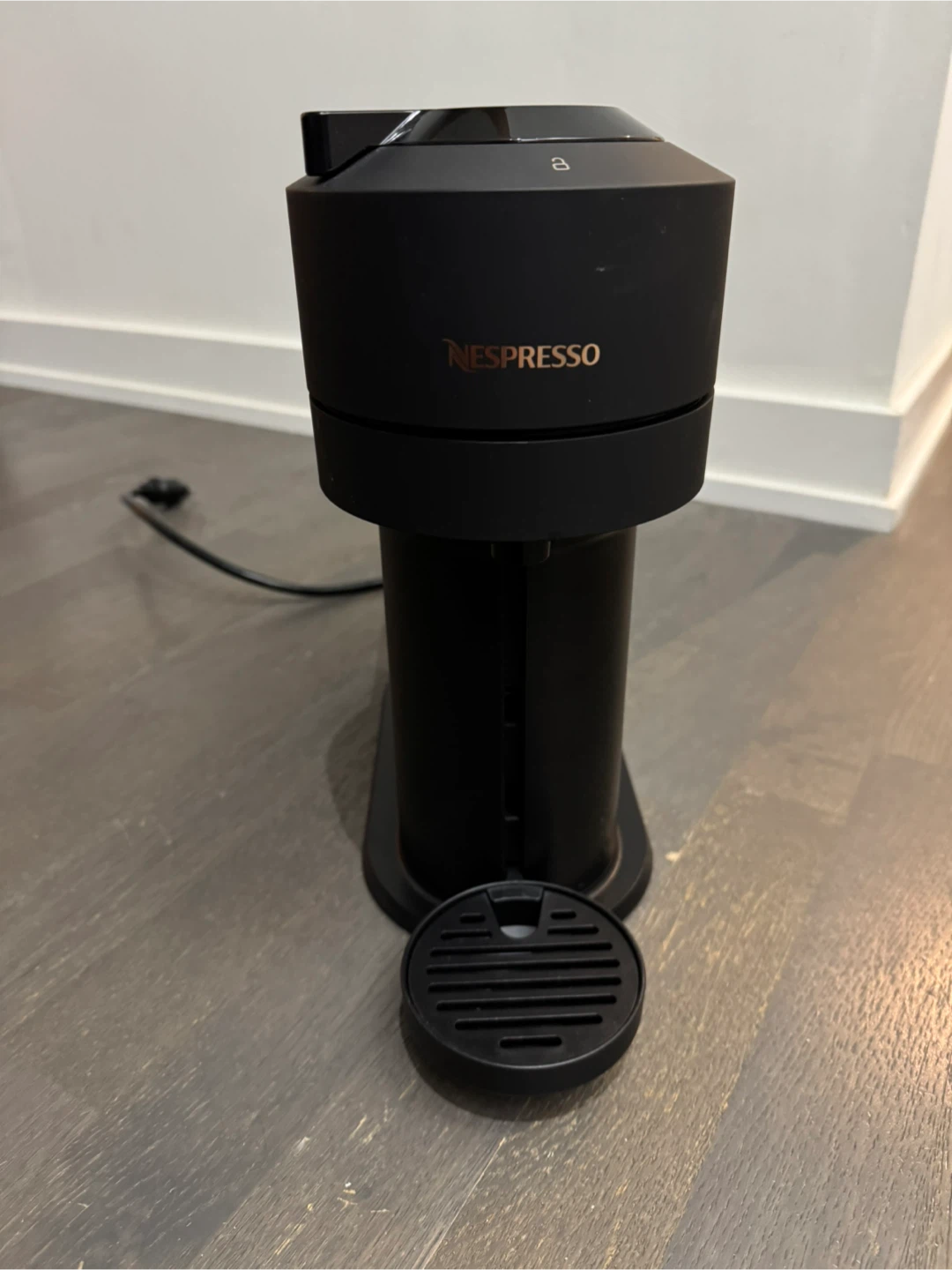 Nespresso Vertuo Coffee Machine - photo 2