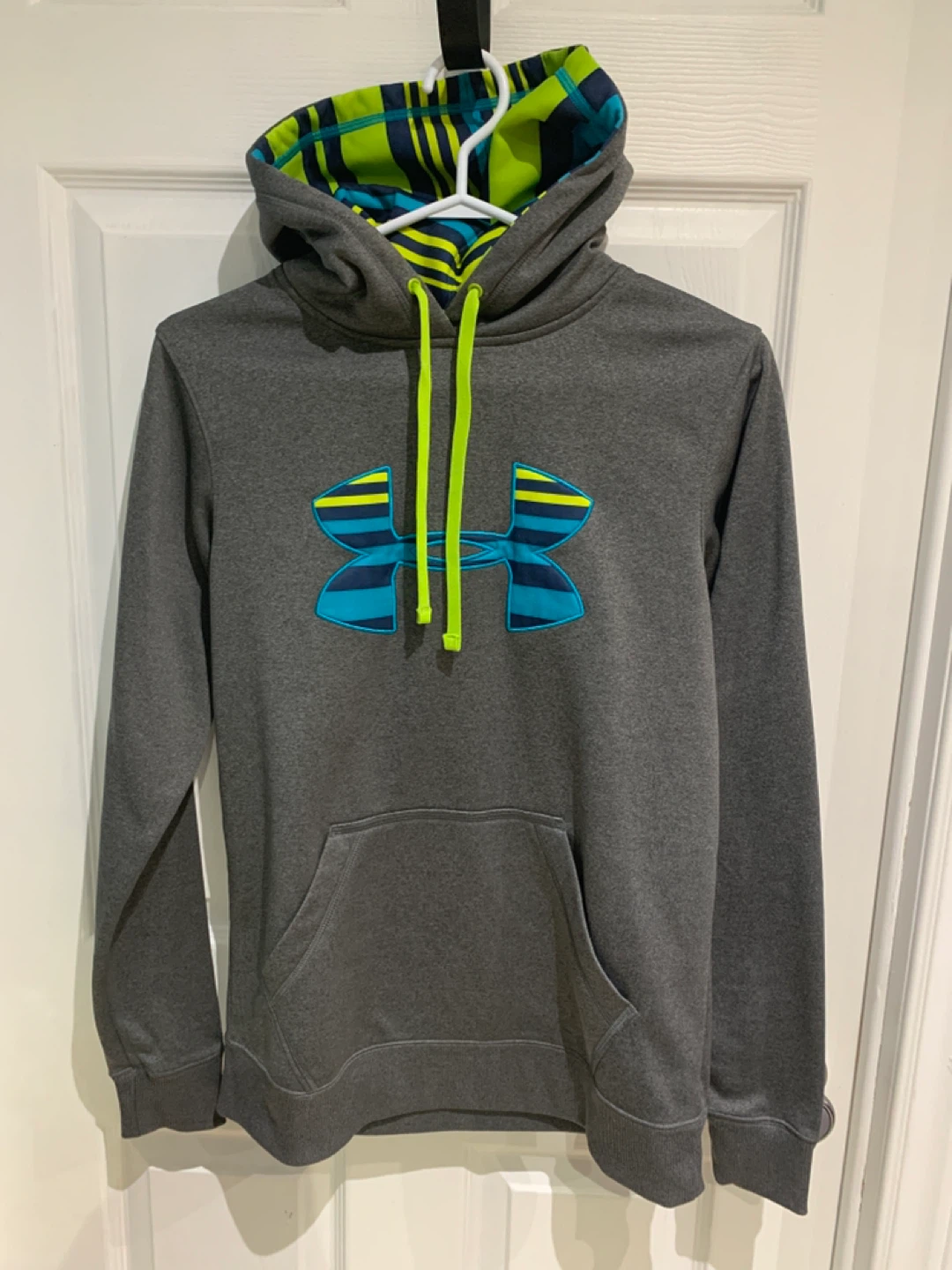Under Armour Grey Hoodie Size SM/P - photo 2