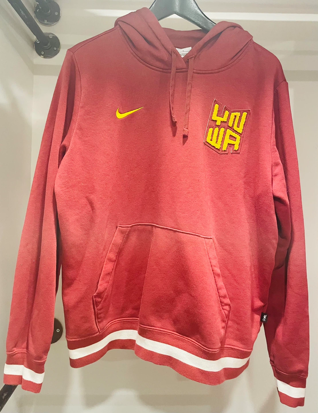 Liverpool Nike Red Hoodie Pullover Size L