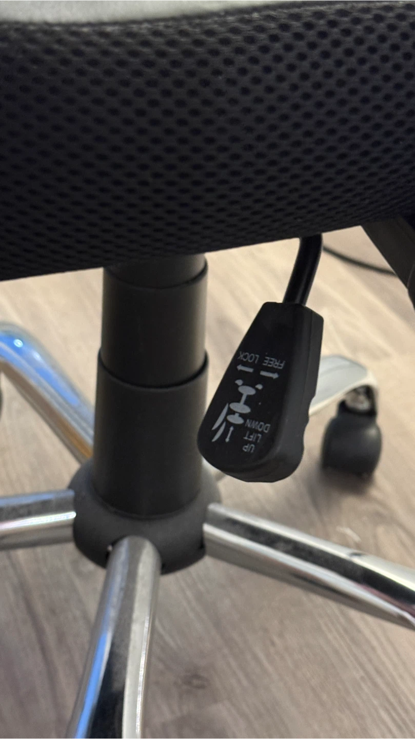 Black Ergonomic Office Chair with Mesh Back - photo 3