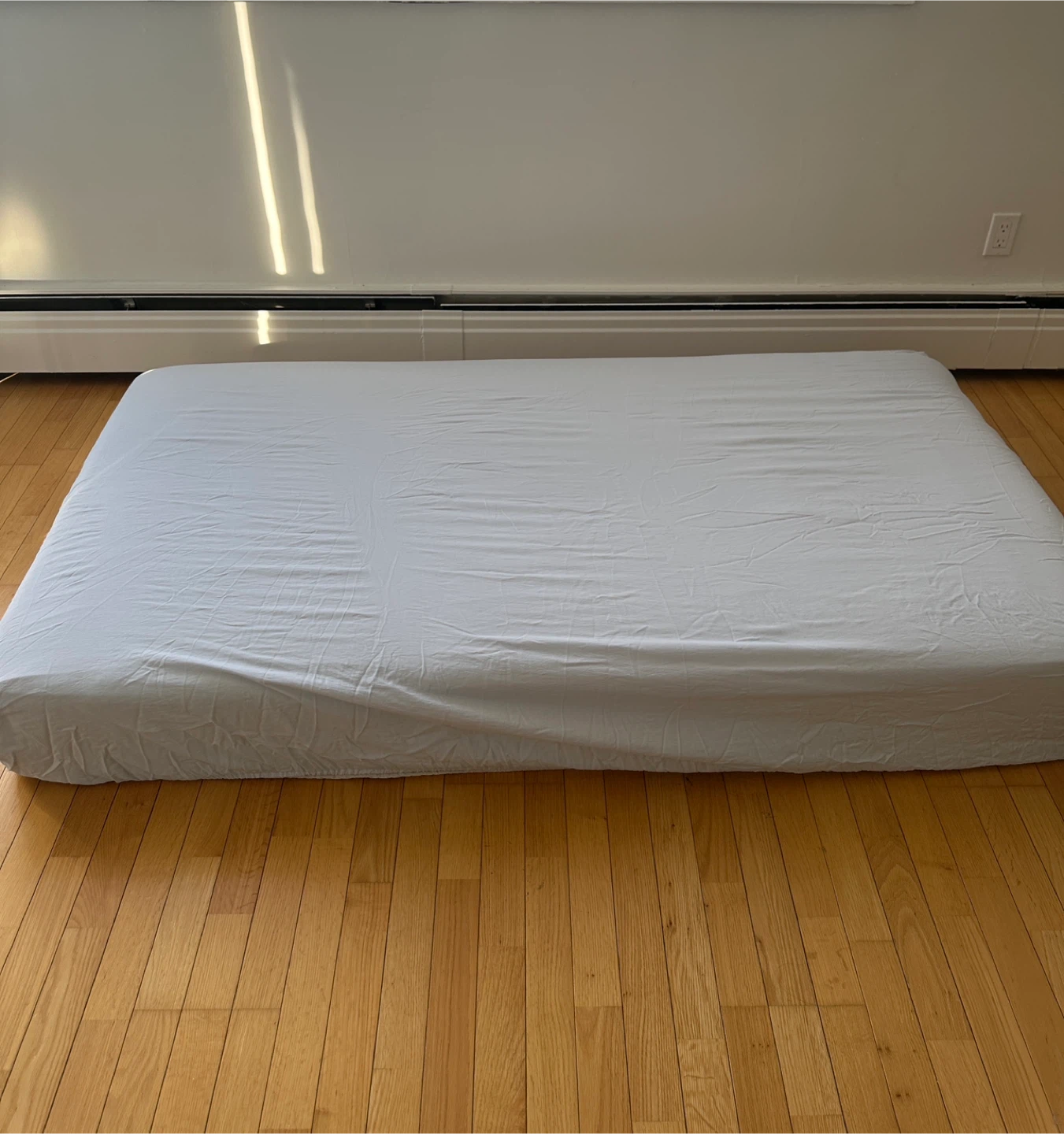 IKEA Single Mattress plus 3 fitted sheets - photo 5