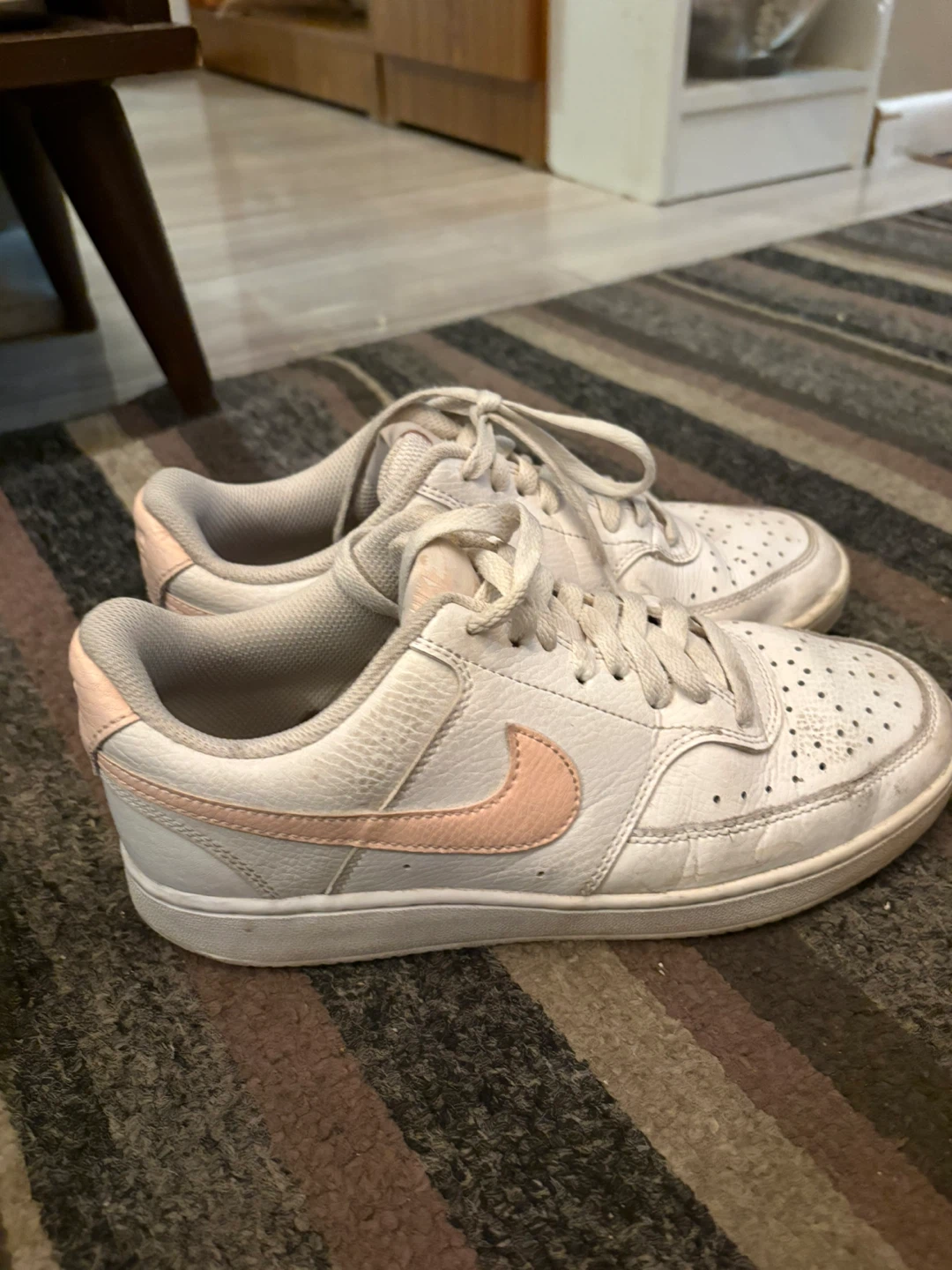 Nike Women's Court Vision Low White/Pink Sneakers