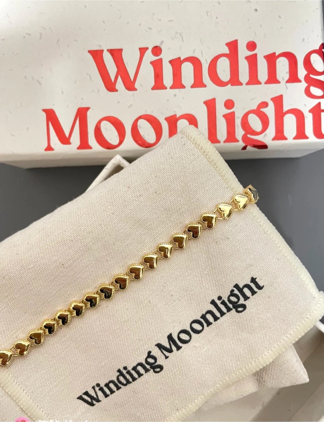 Winding Moonlight Gold Heart Bracelet