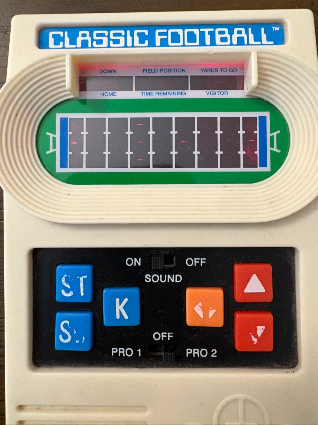 Mattel Classic Football Electronic Game - photo 2